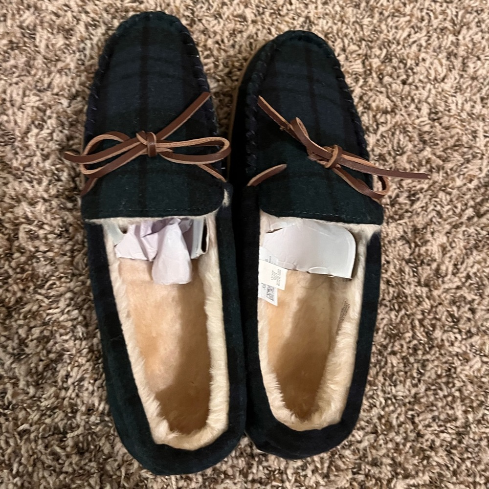 New J Crew Men’s slippers size 9